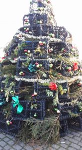 TOP TIPS TO BOOST YOUR EMOTIONAL WELL BEING AND TAKE CARE OF YOUR MENTAL HEALTH THIS CHRISTMAS.